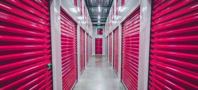 Storage units with closed doors