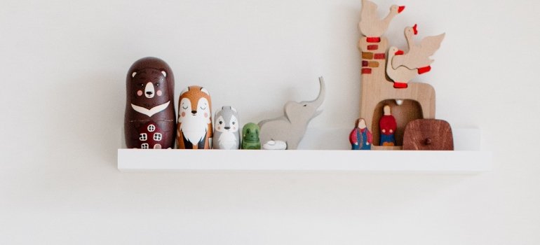 ornaments on a shelve to help you adjust to small space living