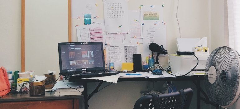 Clutter in an office
