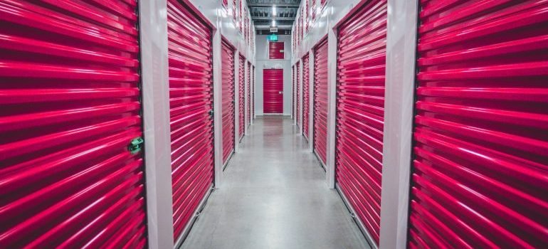 Storage unit