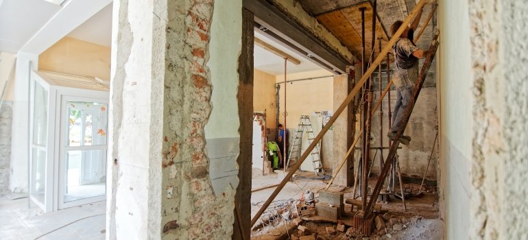 An apartment that is being remodeled thanks to temporary storage during apartment renovation.
