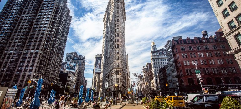 a historic skyscraper in Midtown, Manhattan, observed from the street level