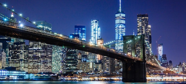 Manhattan Bridge at night