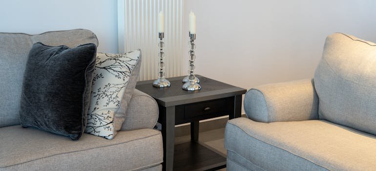 Furniture with minimlasit details