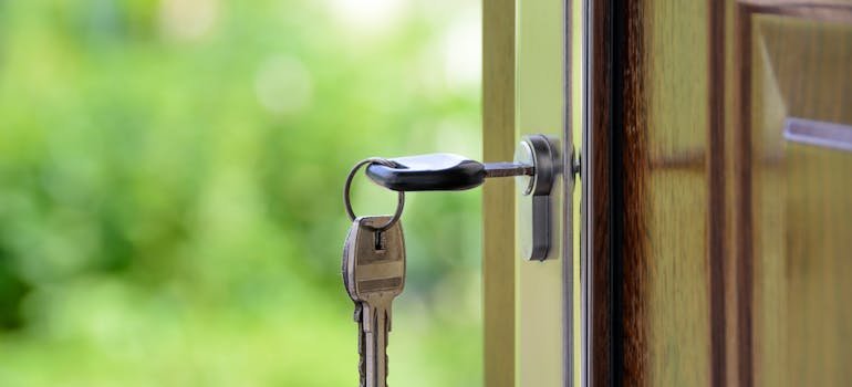 key in a keyhold