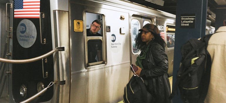 People waiting in the subway.