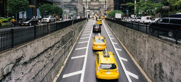 Taxies that can get you to fun activities in Manhattan and Brooklyn