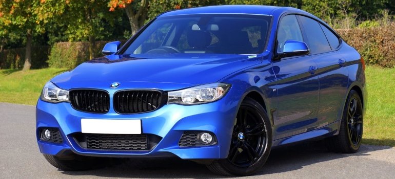 a blue BMW, one of the most frequently stored vehicles in NYC