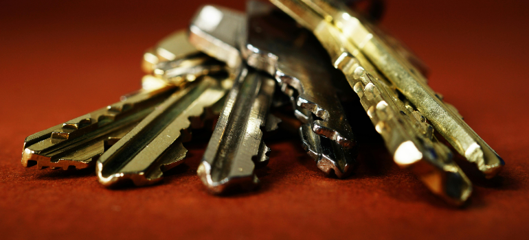 Many keys.