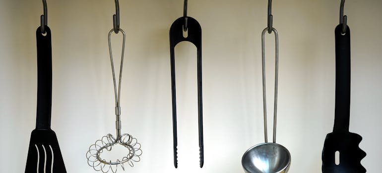 Spatula hanged on the hook
