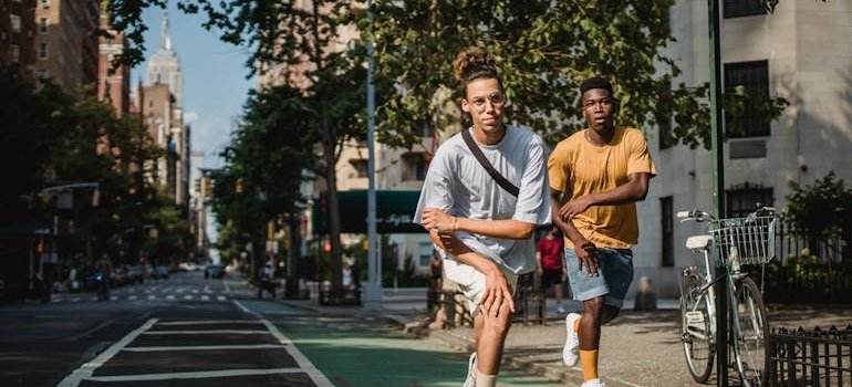 Two people adjusting to a Manhattan life after moving from a suburb
