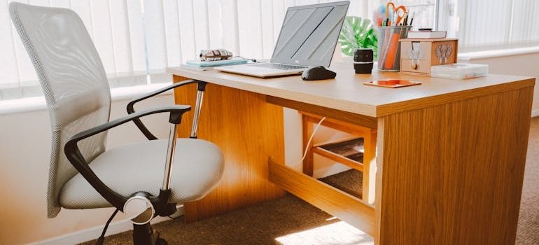 Clean office desk