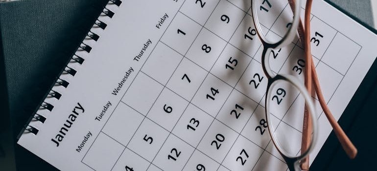 Eyeglasses on the calendar