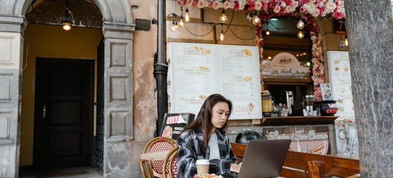 A woman working in a cafe