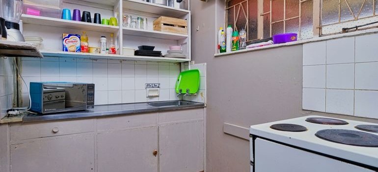 Kitchen supplies
