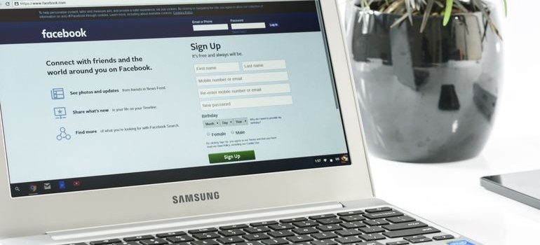 One of the apps to help you sell things before your move